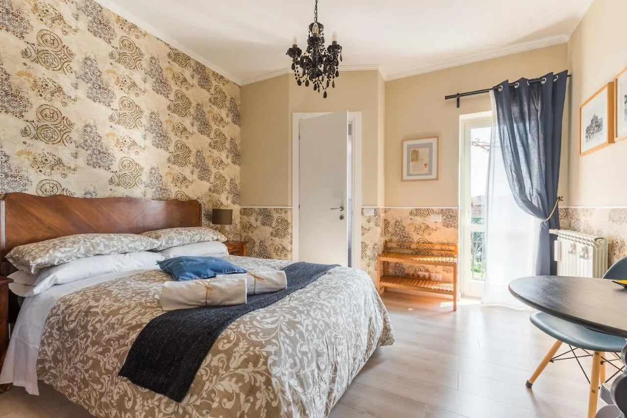 Bed and Breakfast Abbraccia Morfeo Roma 3*,